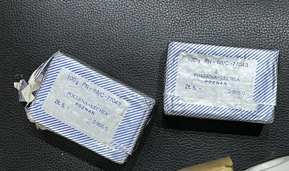 Wspomnień czar- zestaw toaletowy PRL z lat 70-80.