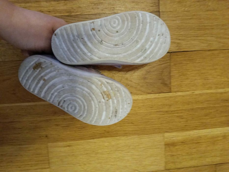 Kapcie rozmiar 23