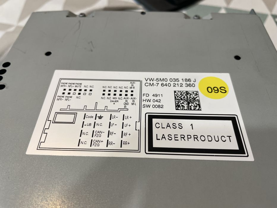 Radio rcd 310 z kodem vw