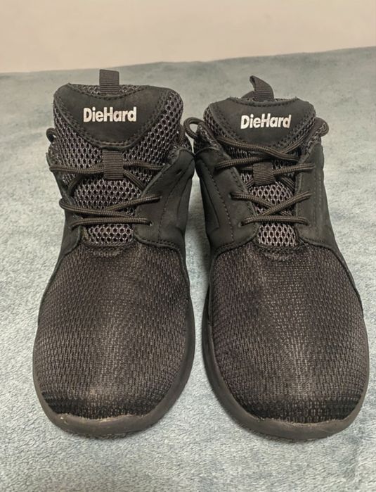 Męskie czarne buty robocze / sneakersy DieHard Slip Resistant r. 41 (26 cm)