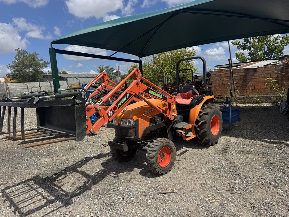 Trator Hinomoto NOVO com carregador E DECOMENTOS
