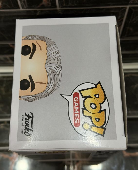 Funko Pop! Geralt (Igni) 554 Witcher 3 GameStop Glows in the dark