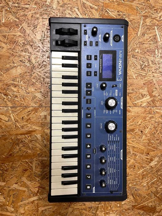 Novation Mininova