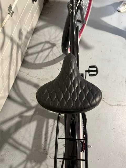 Rower czarno różowy DARK LADY 28" OUTLET NOWY