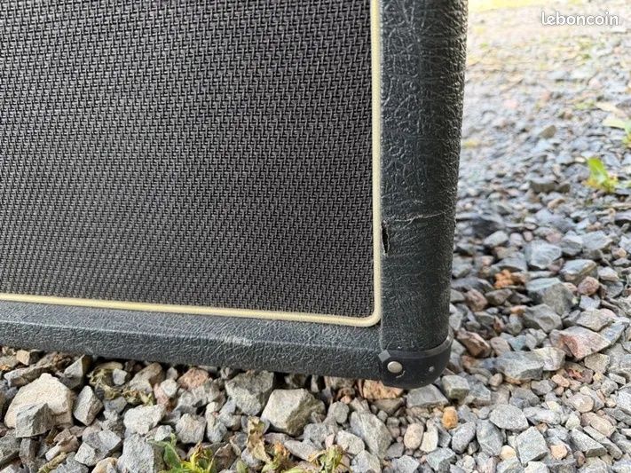 Marshall AVT 100