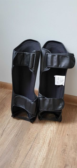 Zestaw do kickboxingu damski rękawice ochraniacze bandaże jak nowy