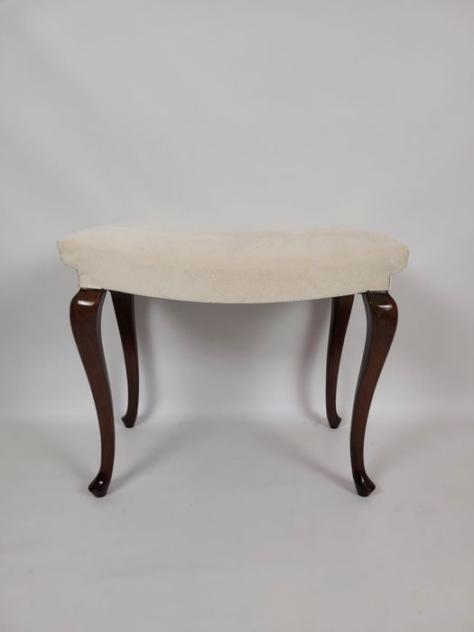 Dębowe siedzisko  tapicerowane