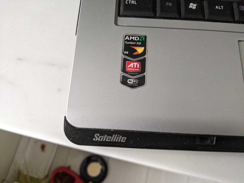 Ноутбук комп'ютер компьютер Тошиба Toshiba satellite l300d