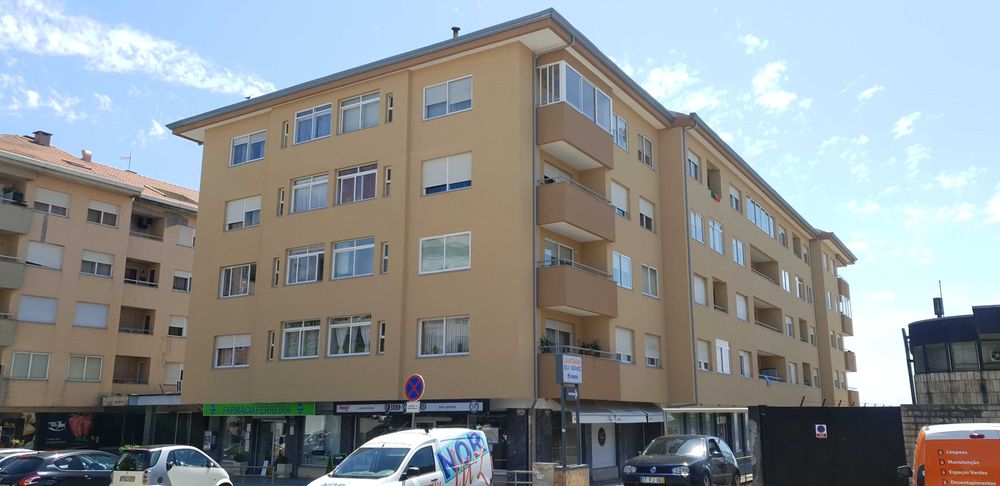 Loja/armazém para arrendamento em Canidelo