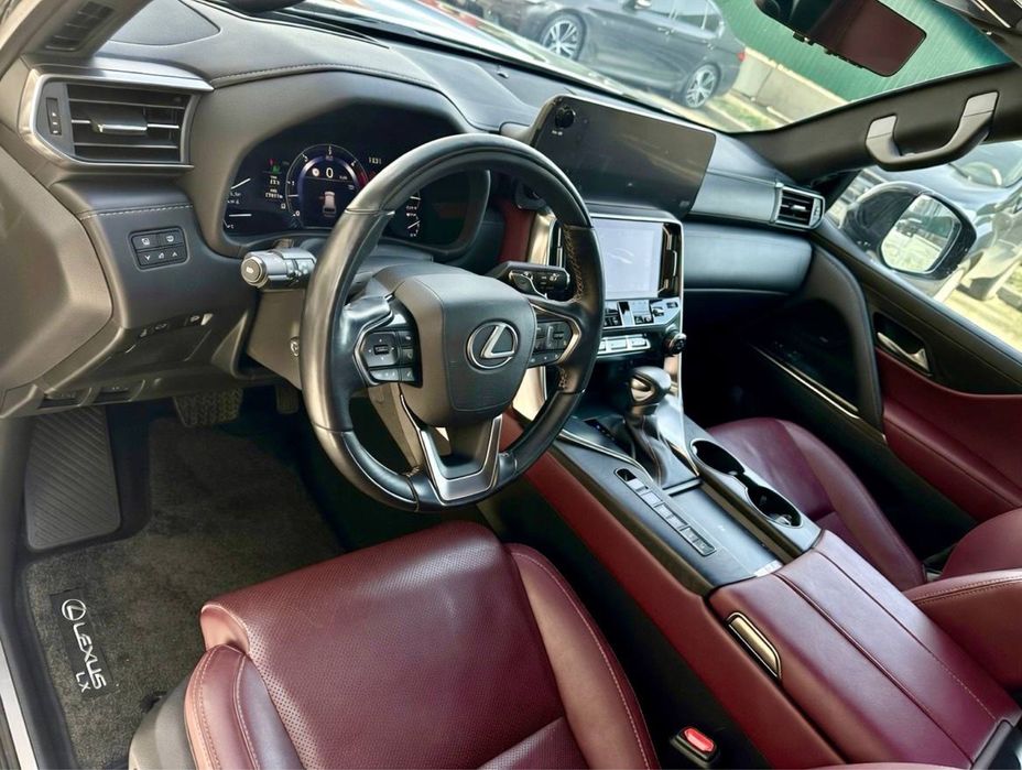 Lexus LX 500 d     2023.12