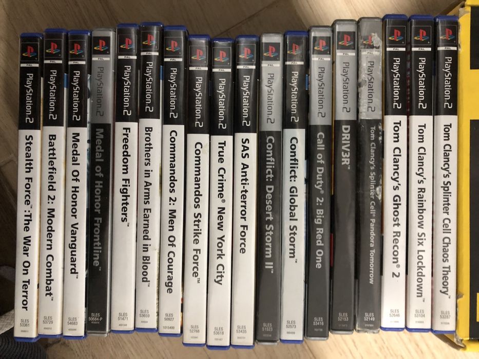 Vendo varios jogos de ps2 (tiro e guerra)