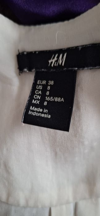 Продам  шовковисту блузу молочного кольору H&M, 38 розміру