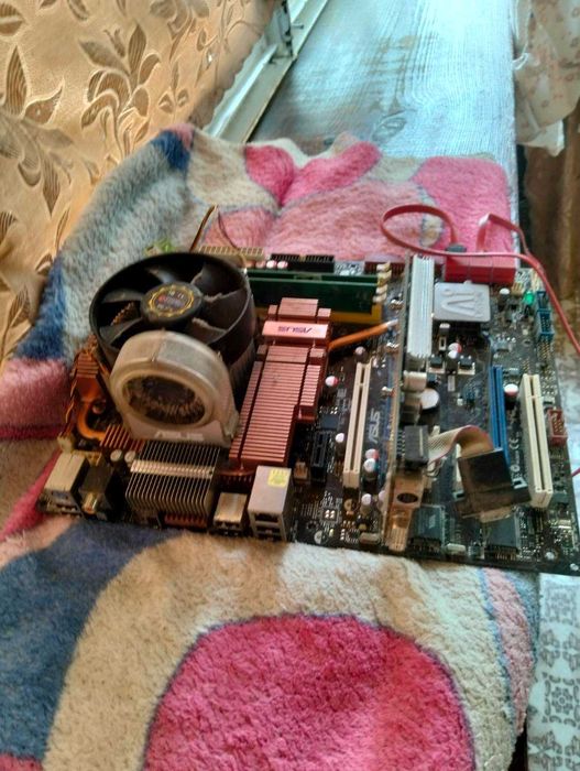 материнська плата Asus P5B-E