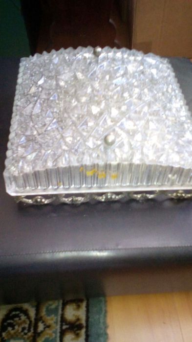 Aplique em vidro martelado