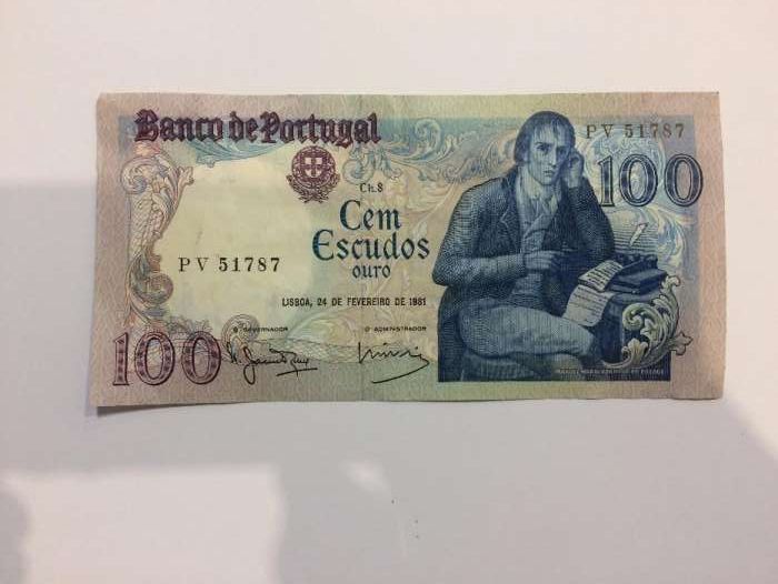 One Hundred Escudos Banknotes