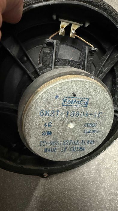 Głośniki do forda modeo mk4 lift 2011. Świetny stan.