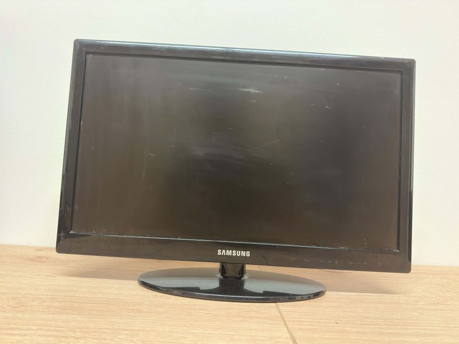 Telewizor Samsung 19 cali BEZ PILOTA
