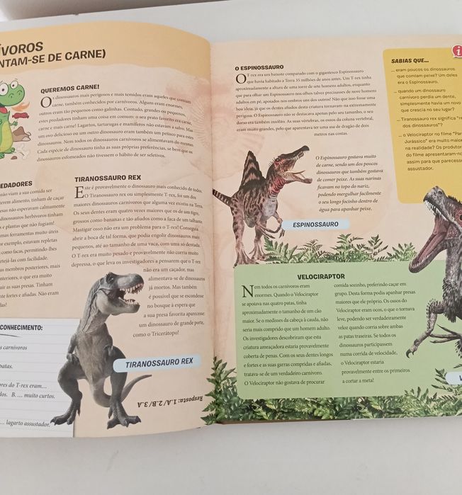 Atlas Desdobrável dos Dinossauros