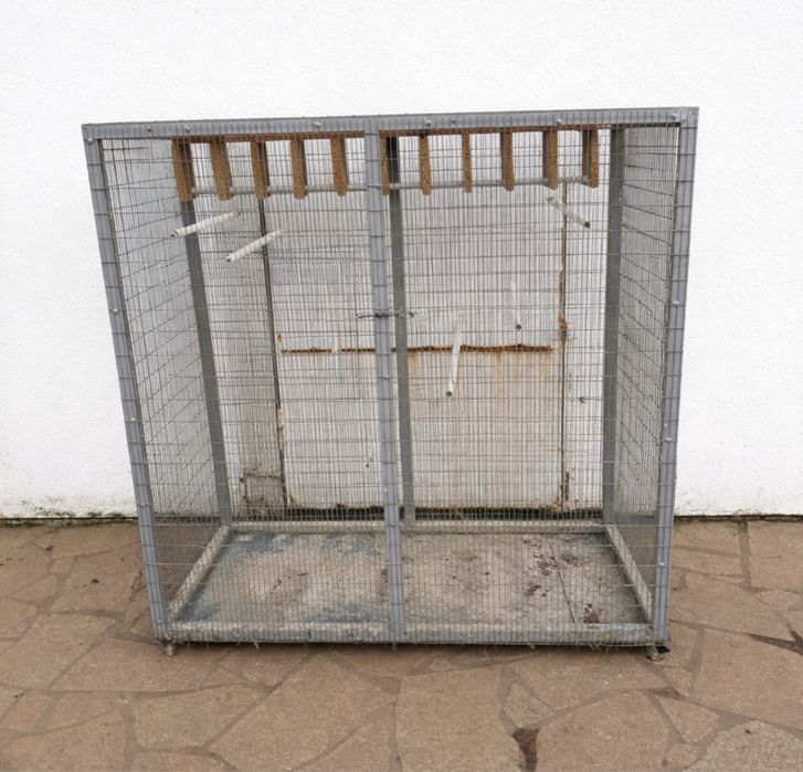 Varias gaiolas para ceder