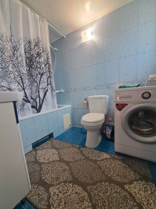Продам  повноцінну частину будинку