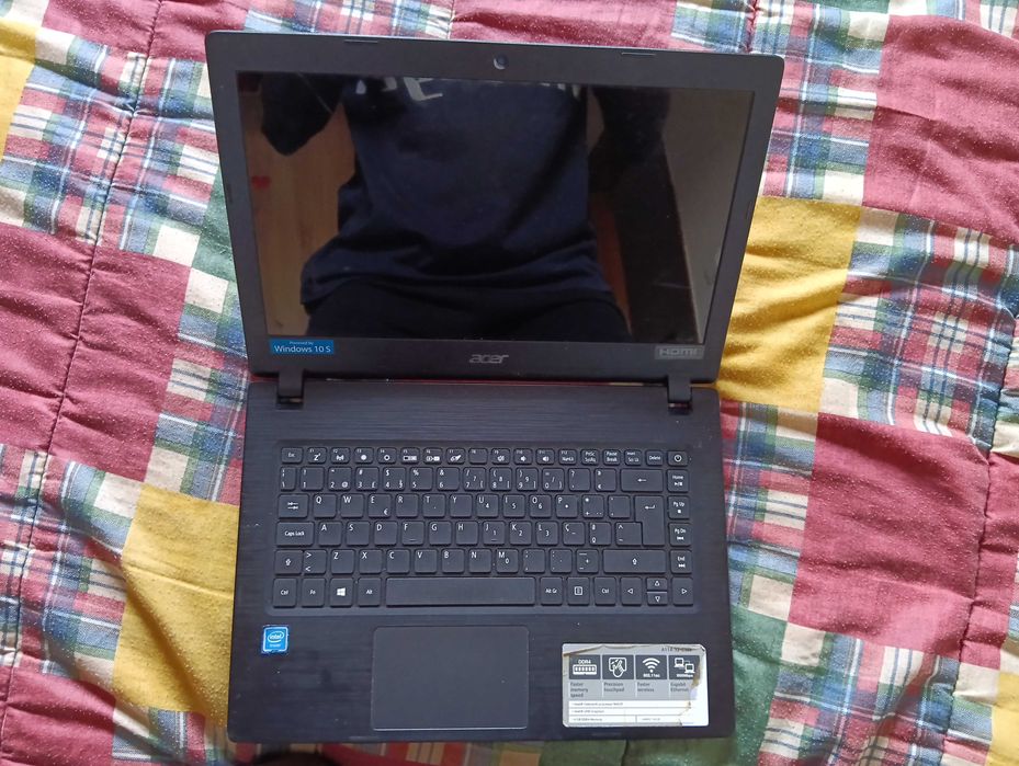 Portátil Acer Aspire 1 - 14" | Intel Celeron | 4GB RAM | 64GB eMMC | Como Novo (Formatado)