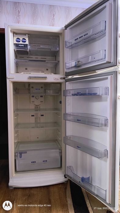 Продам холодильник Whirlpool