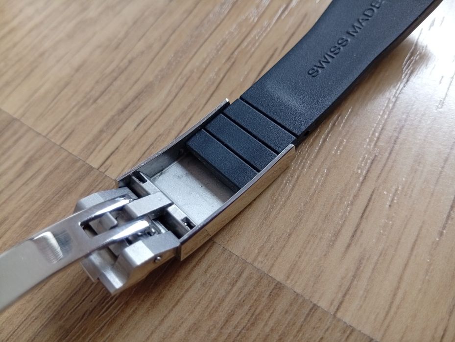 Bracelete estilo Oysterflex preta 20mm