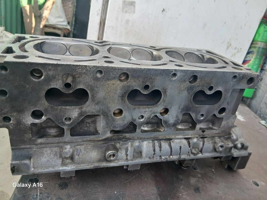 Головка ГБЦ Опель Омега б 2,5 W6