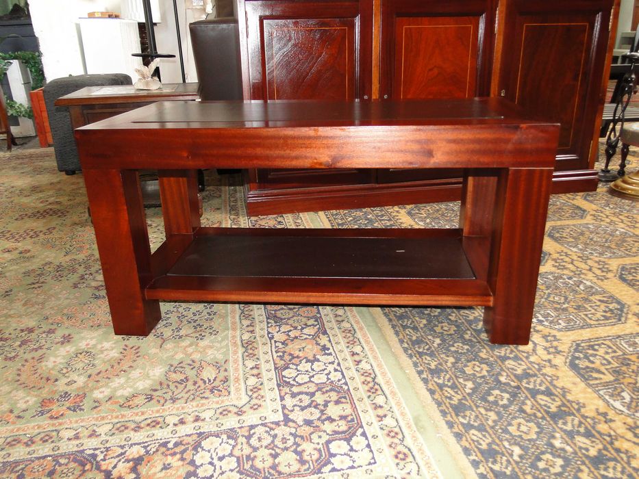 Mesa de centro com em madeira e pele - óptimo estado