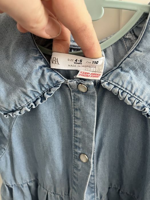 Sukienka Zara 4-5 lat jeansowa guziki