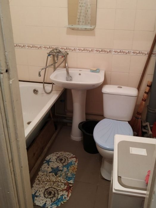 Сдам гостинку со своими удобствами  на Одесской.