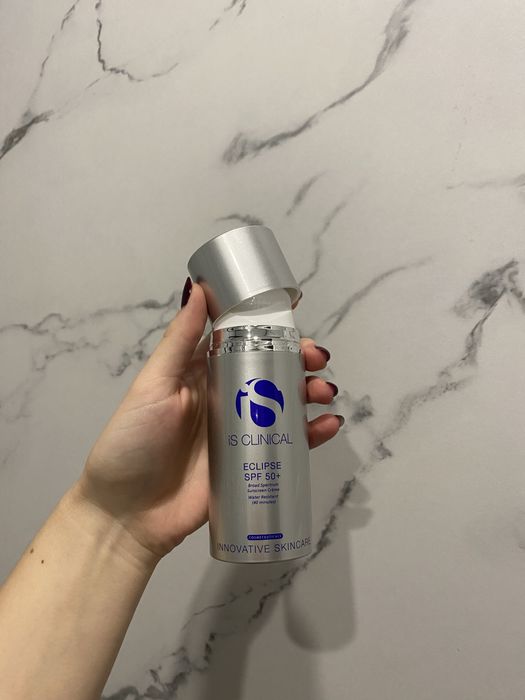 iS Clinical Eclipse SPF 50