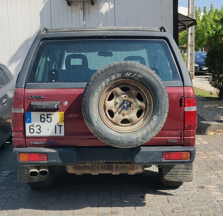 Opel Frontera Sport 2.5L Gasóleo 4x4 Vermelho