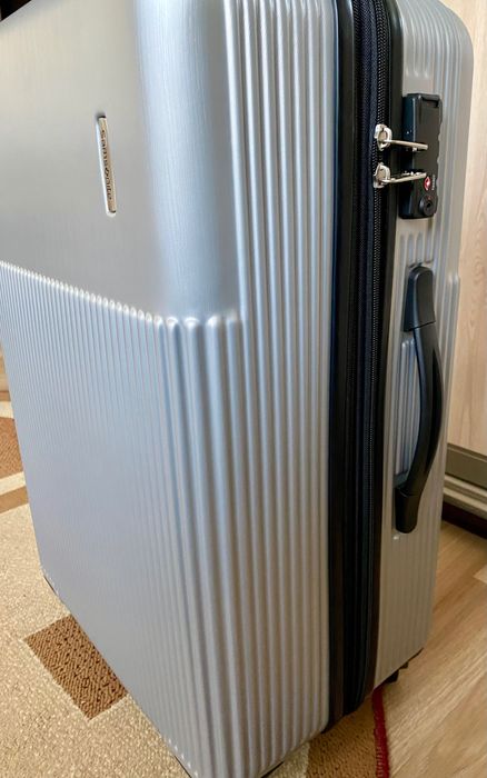 Валіза чемодан Samsonite Azure Lite silver