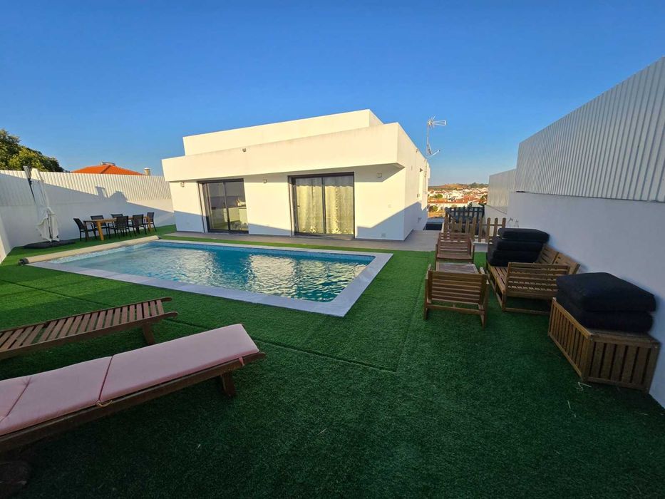 Moradia isolada  T3 + 1 em Almodôvar