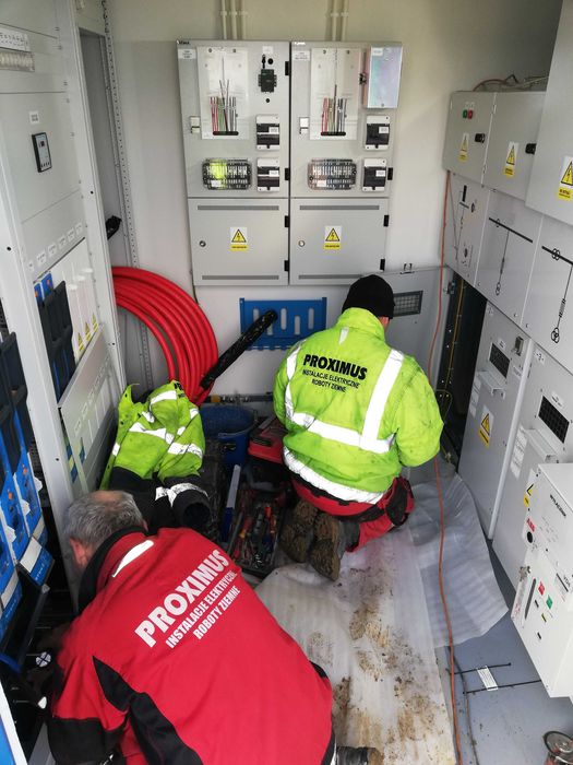 ELEKTRYK  instalacje elektryczne , energetyczne , odgromowe , pomiary , minikoparka.