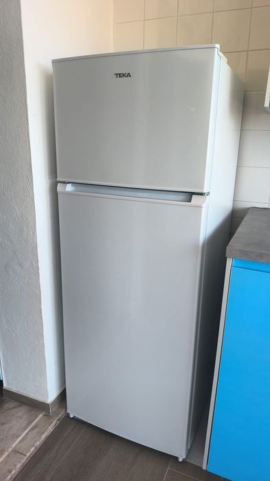 Vende se Frigorífico semi novo