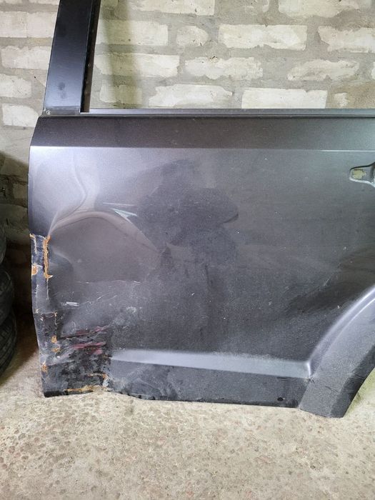 Двері задні ліві голі на Dodge Journey під рихтовку/відновлення 1