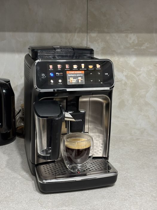 Кавомашина Philips late go 5400