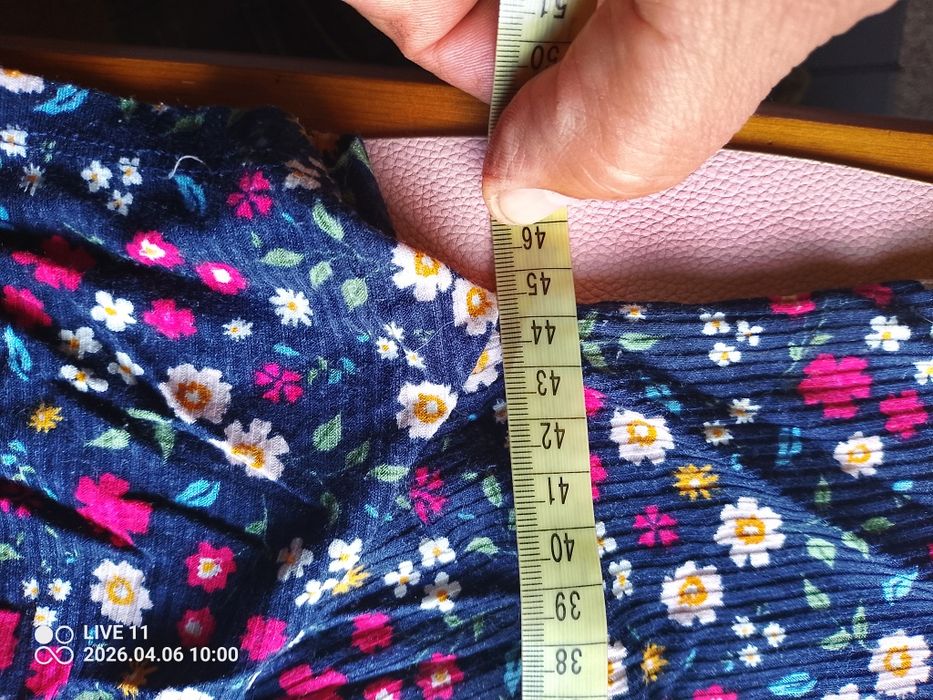 Bluzka damska z krótkim rękawem, rozmiar L, pachy 44 cm