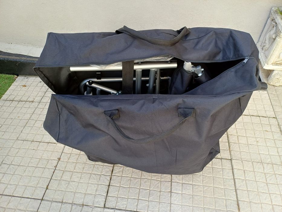 Cadeira de rodas leve e dobrável + almofada anti-escaras com buraco