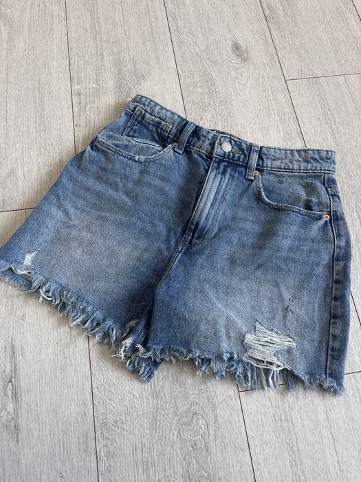 Krótkie spodenki Sinsay