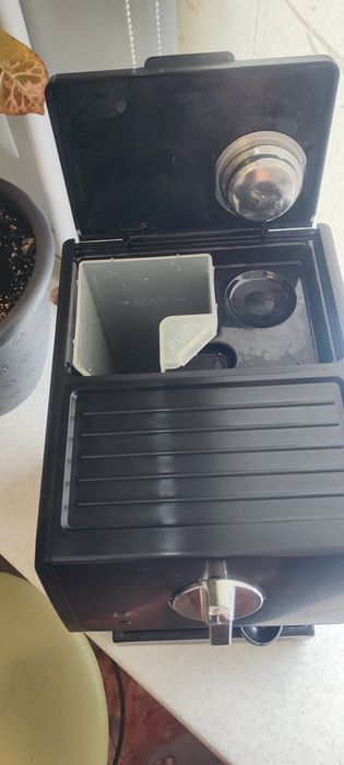 Рожковая кофеварка DeLonghi ECP 31.21 BK.