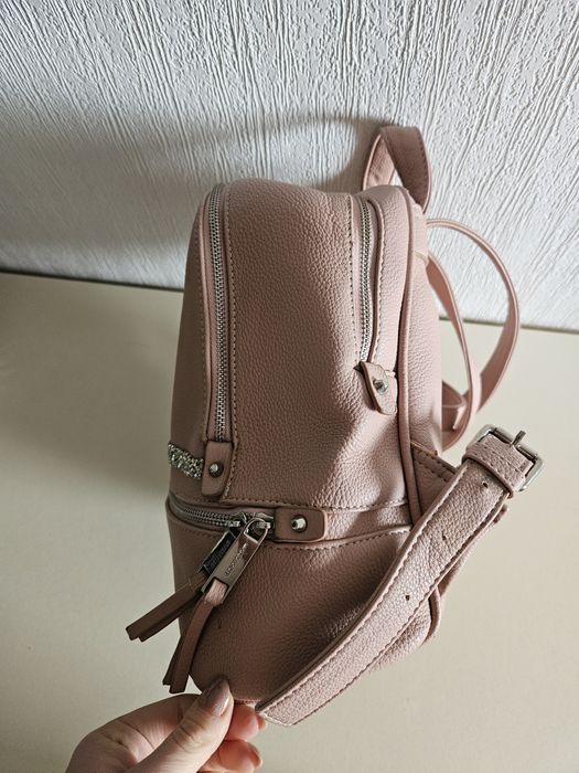 Рюкзак жіночий шкіряний пудрового кольору б/у