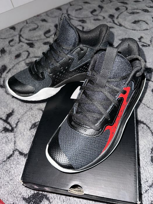 Кросівки Under Armour 38 розмір