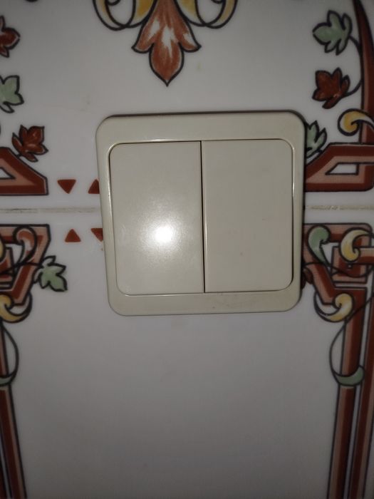 Vendo tomadas, interruptores