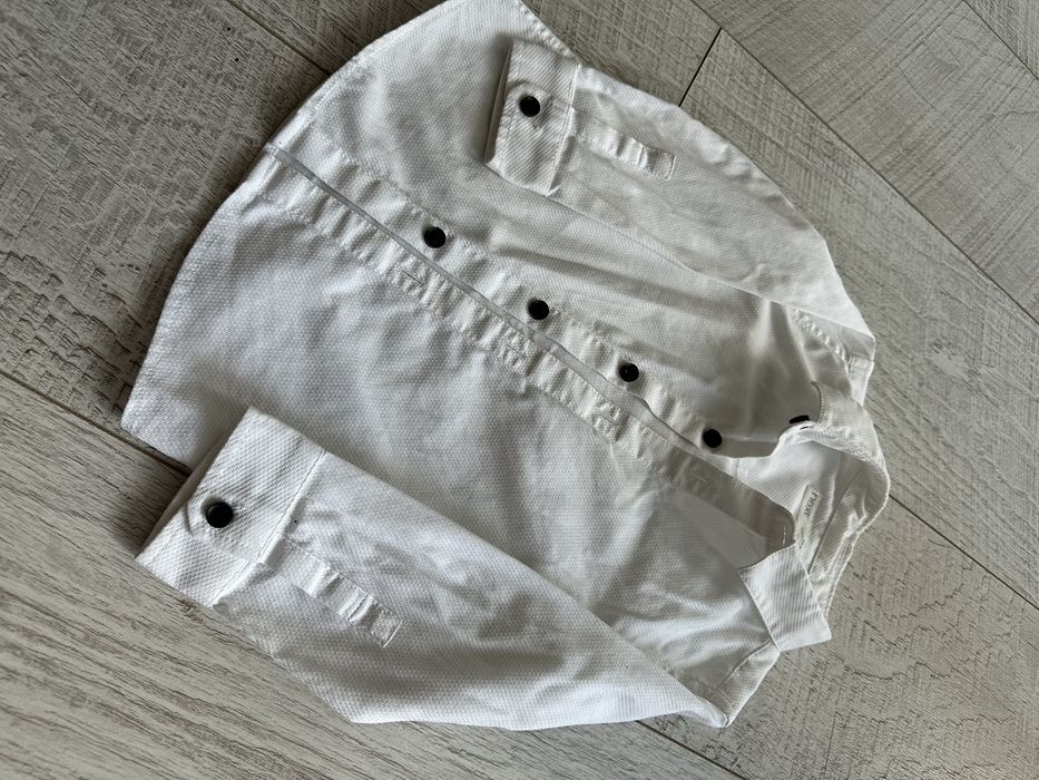 Біла сорочка next