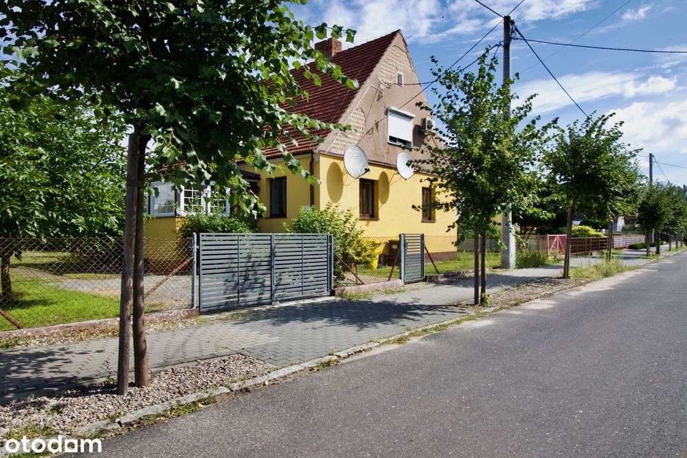 Połowa domu – 5 pokoi I 2 garaże I 2 x piwnice | ogród