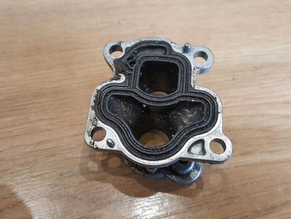 Husqvarna 435 Podstawa Gaźnika Mocowanie