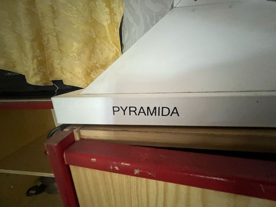 Кухонная вытяжка  PYRAMIDA